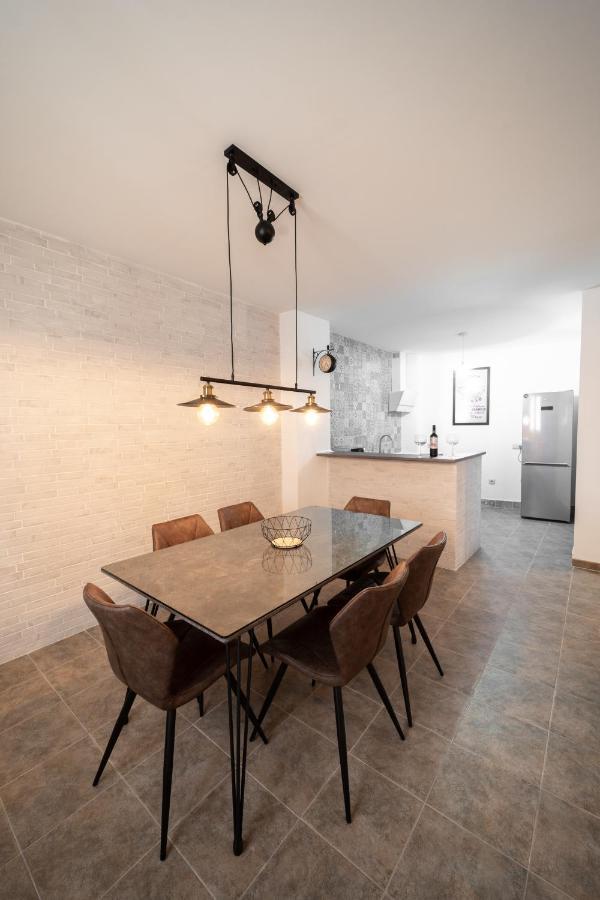 Duplex 8 Canos Ronda Exterior photo